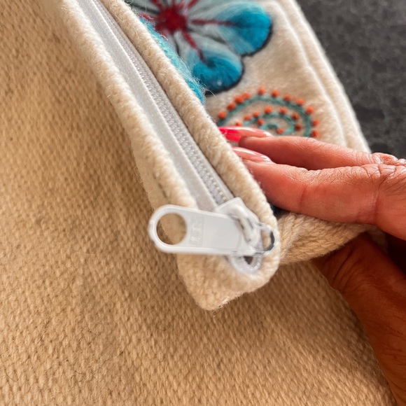 Alpaca Wool Hand Embroidered Floral Pillow Case Folk Art Boho Style 15x16.5” - Picture 10 of 10